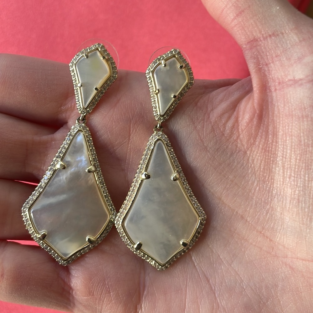 Kendra Scott Mother of Pearl statement earrings